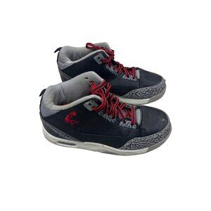 Youth Shaq Athletic Shoes size 2Y‎